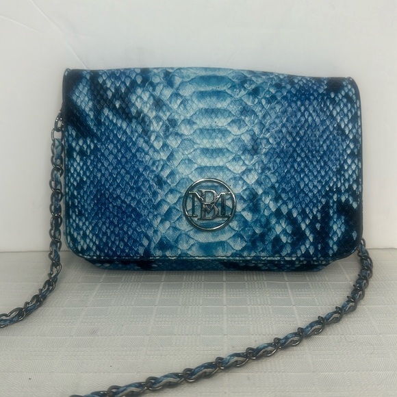 Badgley Mischka Vegan leather crossbody bag - Picture 1 of 10